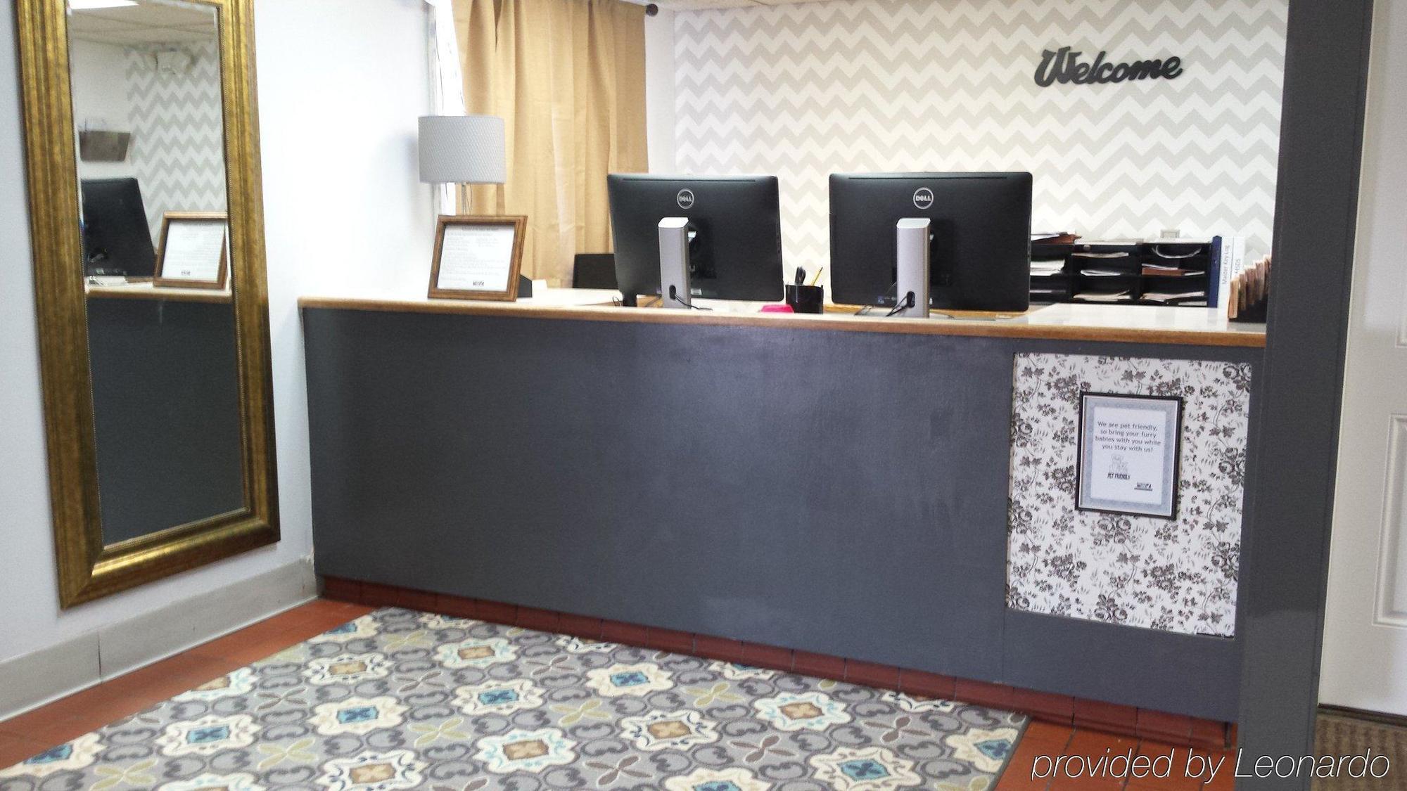Select Inn Майнот Екстер'єр фото